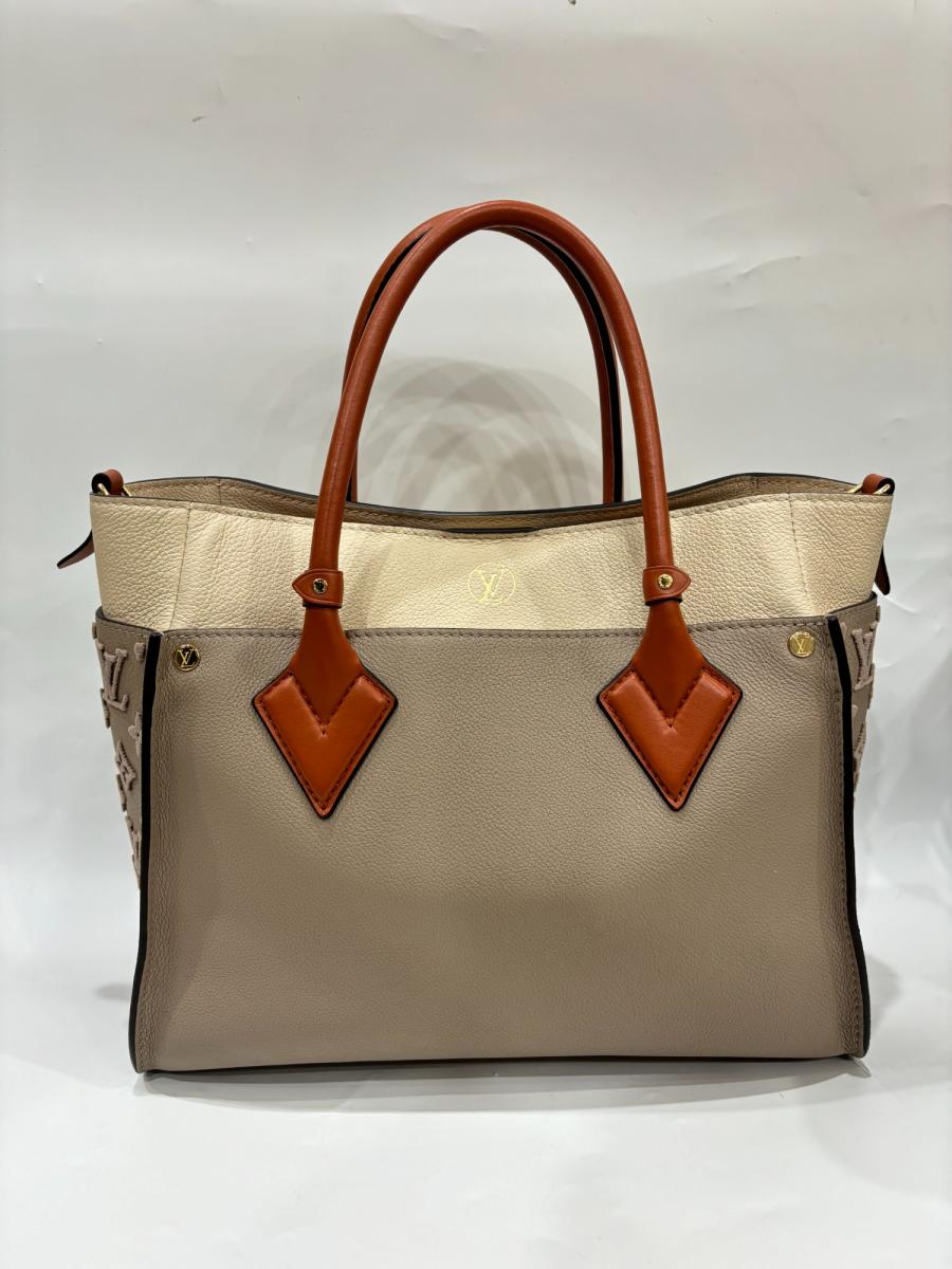 On My Side leather handbag