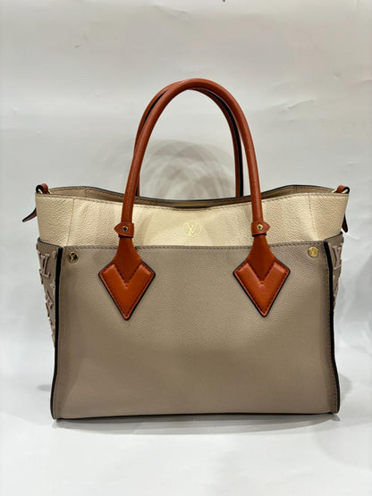 On My Side leather handbag